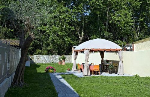 Torre del Lago Puccini Cama Y Desayuno | LIù B&B