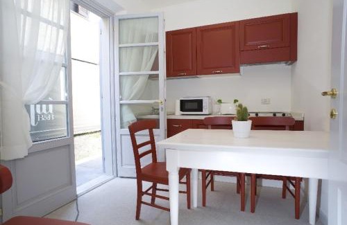 Torre del Lago Puccini Cama Y Desayuno | LIù B&B