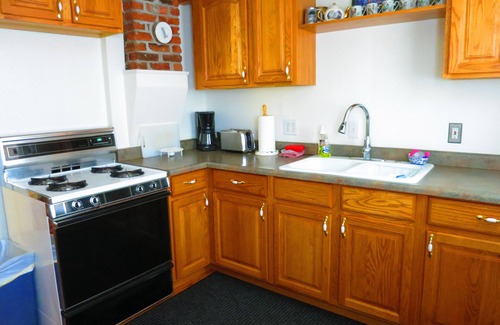 Central City Cabaña | RETIRO VICTORIANO ROMÁNTICO EN LA CIUDAD HISTÓRICA DE COLORADO GOLD RUSH SLEEPS 4-5