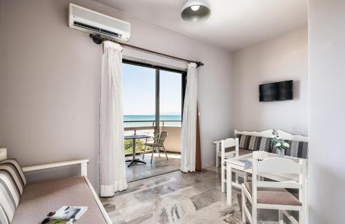 Kato Stalos Apartamento | Lia Beachfront Apartments