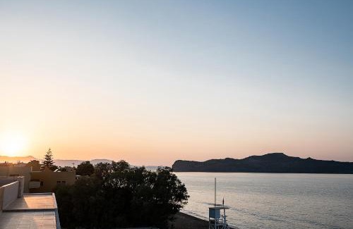 Kato Stalos Apartamento | Lia Beachfront Apartments