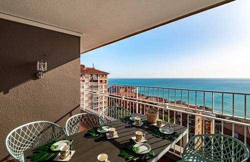 Montgat Apartamento | LIANA SEAVIEW & BEACH - apartamento, 3 dormitorios, 2 baños, balcón, wifi