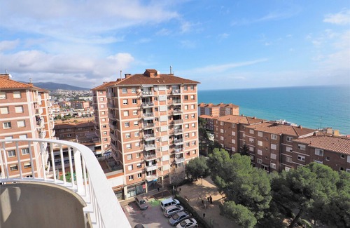 Montgat Apartamento | LIANA SEAVIEW & BEACH - apartamento, 3 dormitorios, 2 baños, balcón, wifi