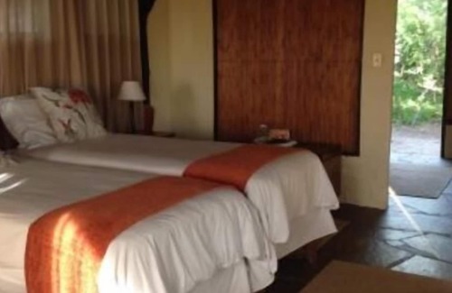 Muneambuanas Cabina | Lianshulu Bush Lodge
