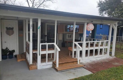 San Antonio Casa | Lib's Place ... A cheerful three bedroom home!