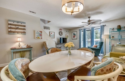 Bel Air Condominio | Liberty Beach by Book That Condo