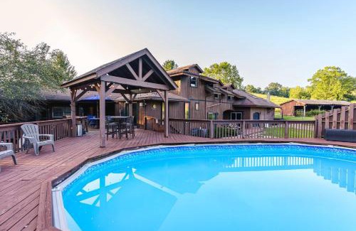New Plymouth Casa | Liberty Lodge Pool & Hot Tub Game Room BBQ