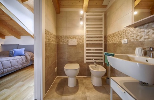 San Giovanni-Chiadino-Rozzol Apartamento | Liberty on the Gulf! Private room x3 FREE WIFI A / C