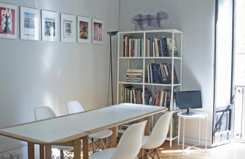 Zona Risorgimento Apartamento | Liberty Two-Room Apartment in Porta Venezia