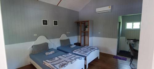 Ko Libong Complejo | Libong resorts twin bed 1