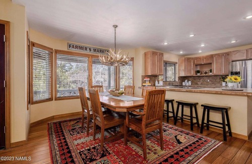 Munds Park Casa | Lichen Lodge - Large Cabin Retreat in the Cool Pines