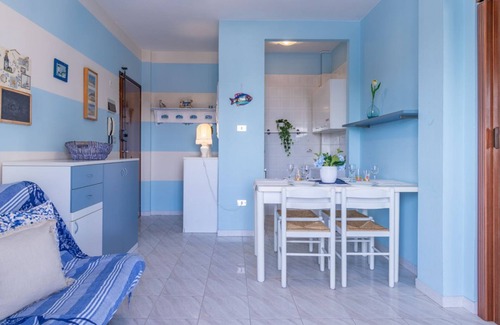 Lido degli Estensi Apartamento | Lido degli Estensi Flat a stone's throw from the beach