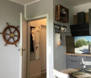 Dornum Apartamento | Liebevoll eingerichtete Ferienwohnung Lüttje Koje