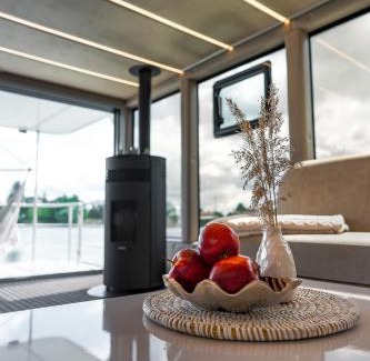 Parey Alquiler De Eote | Lieblingsplatz Parey - schwimmendes Living Luxboot