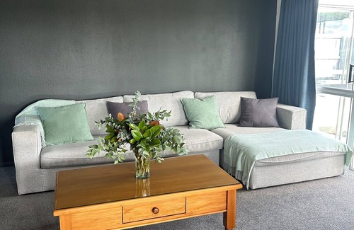 Kakanui Casa | Life by the sea! Enjoy tranquil views and all-day sun.