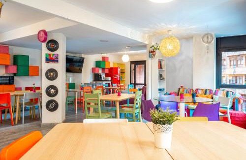 Distrito Llano Cama Y Desayuno | Life Magenta Gijón
