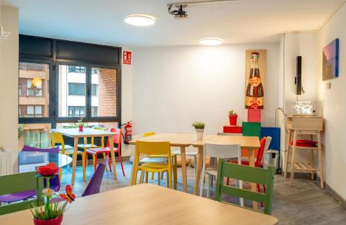 Distrito Llano Cama Y Desayuno | Life Magenta Gijón