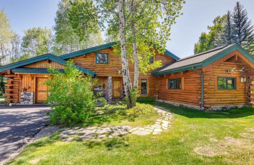 Hailey Casa | Life on Easy Street with Hot Tub 7 Mi to Dwtn!