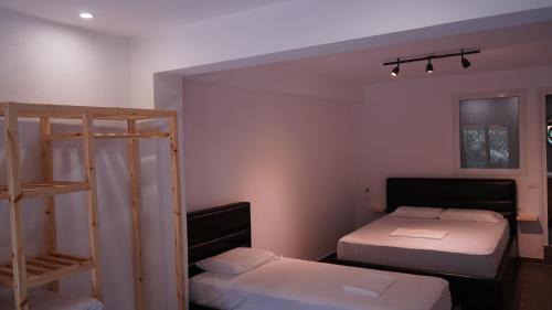 Himare Apartamento | Life on Green