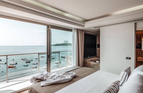 Ciudad de Ibiza Complejo | Life Premium at the Ibiza Twiins