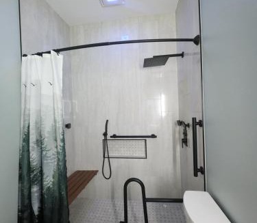 Brevard Casa | Life's Especially Good Retreat
