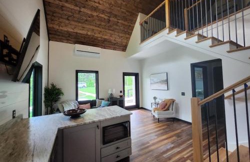 Brevard Casa | Life's Especially Good Retreat
