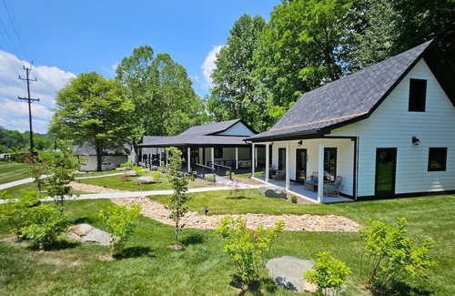 Brevard Cabaña | Life's Especially Good Retreat! ADA Accessible