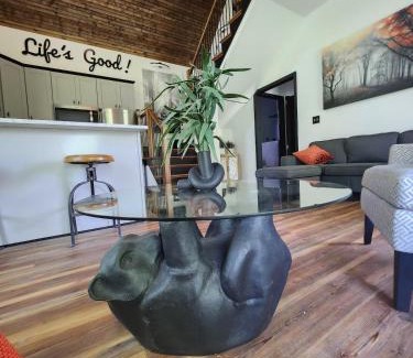 Brevard Casa | Life's Good Friends Retreat