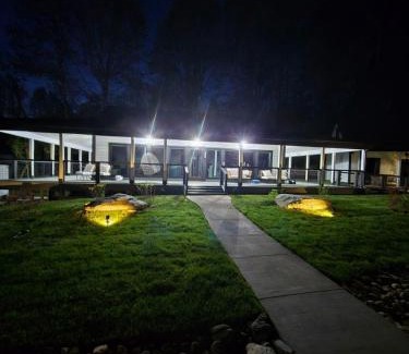Brevard Casa | Life's Good Retreat Main House