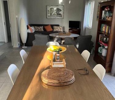 La Preneuse Casa | Light & Airy Seaview Duplex