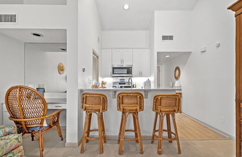 Sawgrass Apartamento | Light and Airy Luxury Condo just Steps from Private Beach Access