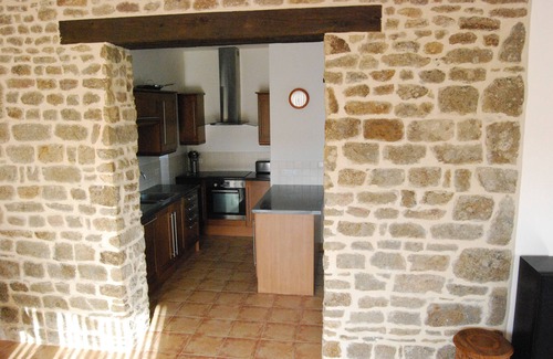 Chalandrey Casa | Light and airy bungalow with large terrace & heated outdoor pool