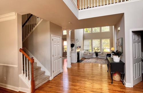 Brentwood Casa | Light and bright 3-bedroom house in Brentwood with seasonal pool