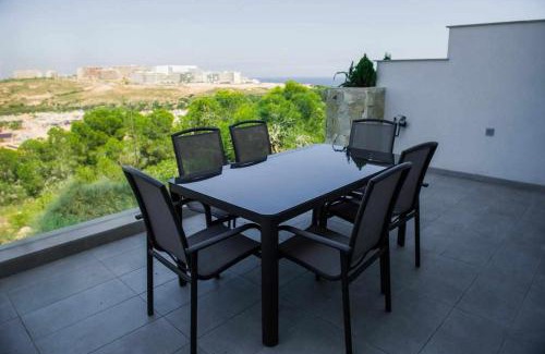 Los Arenales del Sol Apartamento | Light and Modern Sea View Apartment