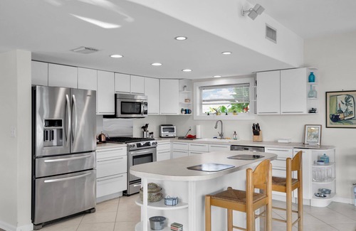 Key Largo Casa | Light & Bright 2-Bedroom Home + Office, Oceanside Canal, MM105, Upper Key Largo