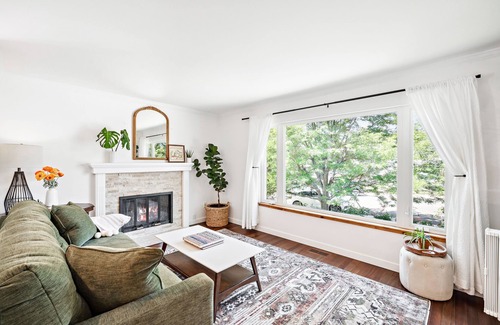 Louisville Casa | Light, bright and clean 3-bed house in downtown Louisville by parks & open space