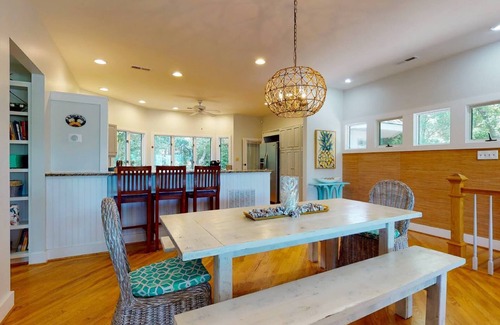 West Beach Casa | Light Bright Tree Top Living with Sunset Glow BHI and Shoals Club