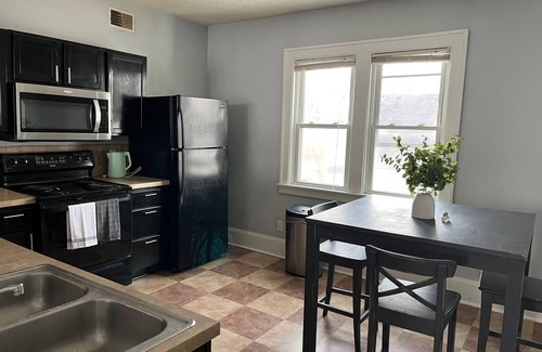 Summit - University Apartamento | Light filled 2-bedroom apartment in central Saint Paul