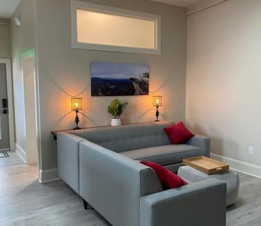 Roanoke Apartamento | Light-filled adventure loft