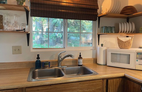 Cedarpines Park Cabina | Light filled Cabin in the Woods