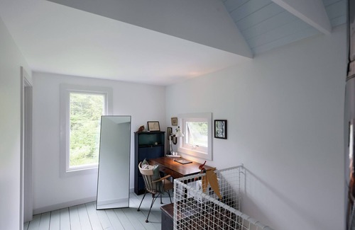Southfield Cabaña | Light-filled cottage on a picturesque dirt road