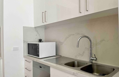 Fitzroy North Casa | Light Filled Inner City Home Convenient Parking
