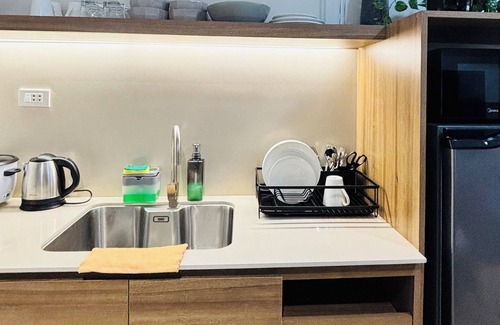 Mandurriao Apartamento | Light, Fuzzy, and Cozy Studio in Iloilo City