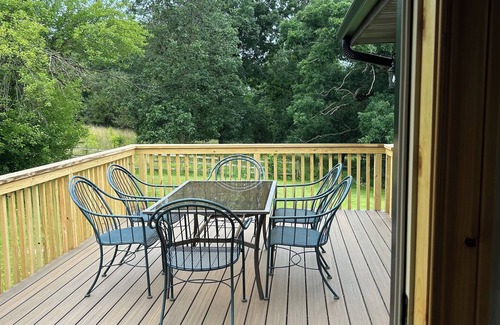 Galena Casa | Lighted Hot Tub w/ 4 BD/2.5 Baths and VERY close to town.
