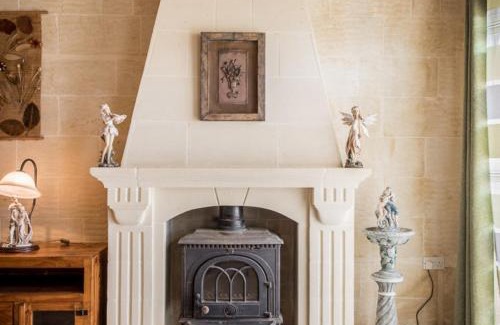 Gharb Casa | Lighthouse Accommodations - Ta’ Charlon Farmhouse