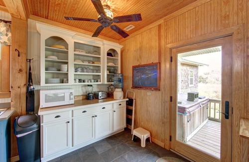 Ocracoke Cabaña | Cottage Faro