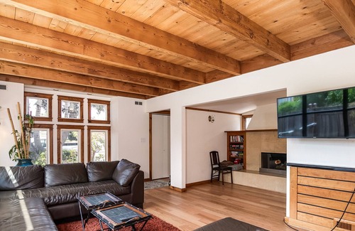 Westside Santa Cruz Casa | Lighthouse Executive Retreat