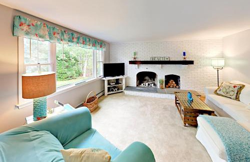 Eastham Casa | Lighthouse Hideaway