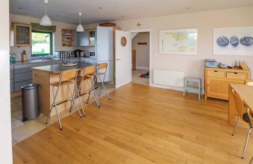 Newport Cabaña | LIGHTHOUSE HILL, family friendly in Mulranny, County Mayo