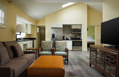 Pacific Grove Hotel | Lighthouse Lodge And Cottages